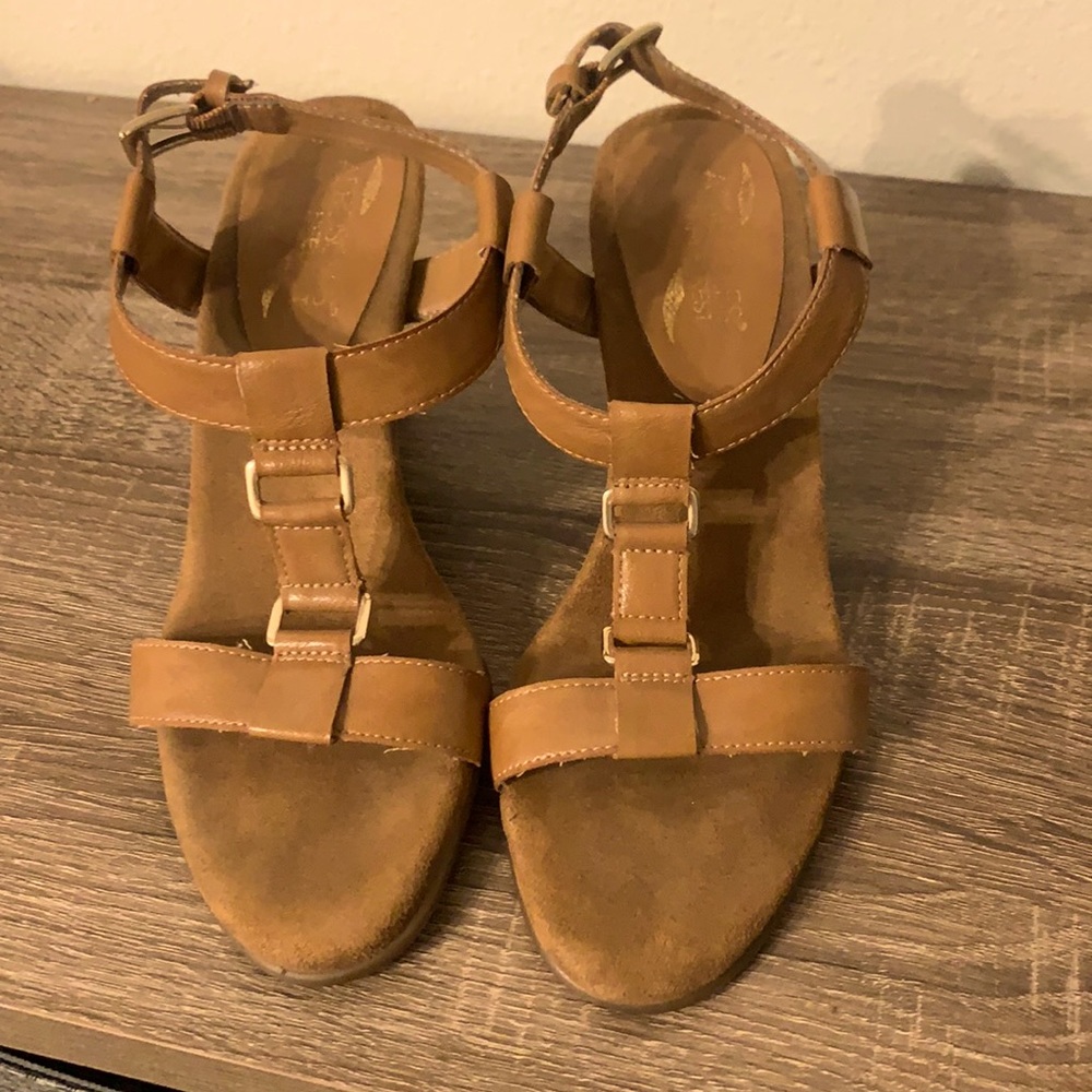 Aerosols Heel Support Wedges